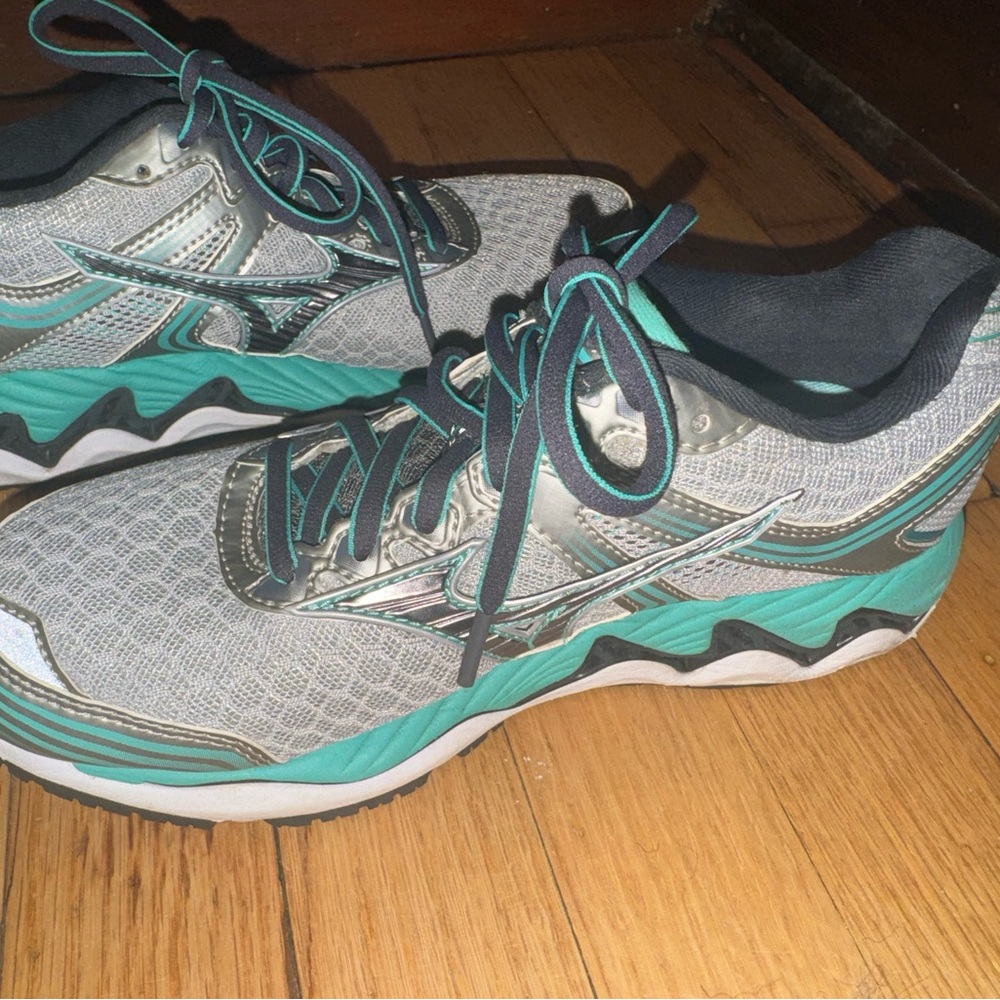 Mizuno Sneakers